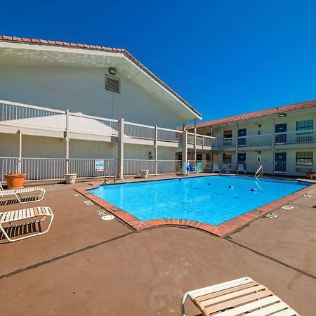 Motel 6-Dallas, Tx - Farmers Branch Ngoại thất bức ảnh