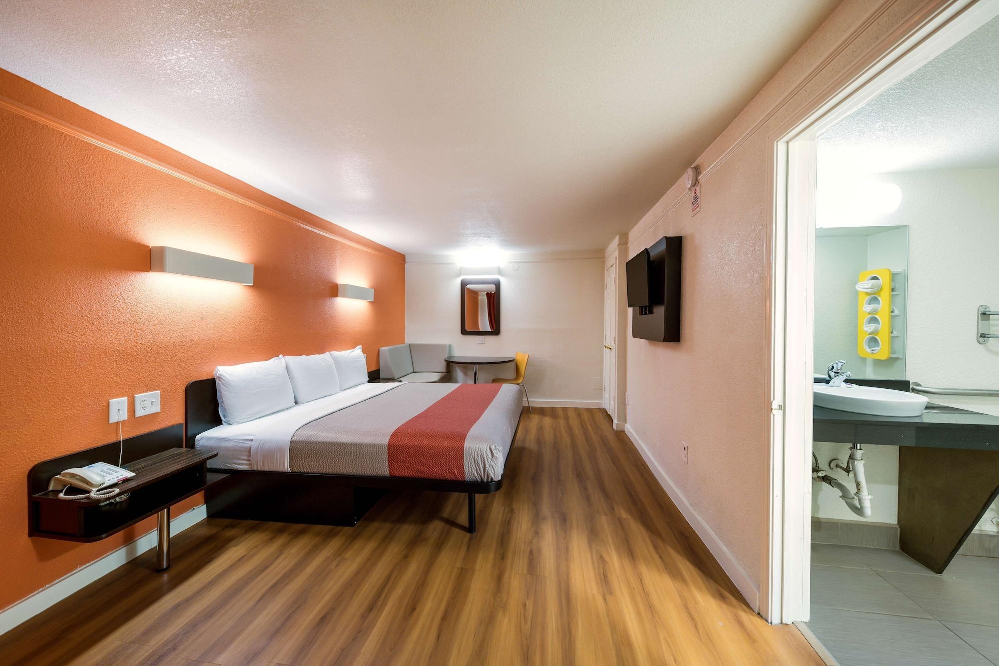 Motel 6-Dallas, Tx - Farmers Branch Ngoại thất bức ảnh