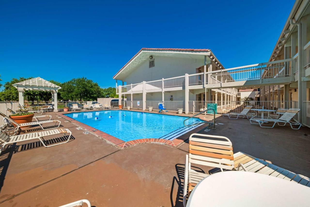 Motel 6-Dallas, Tx - Farmers Branch Ngoại thất bức ảnh