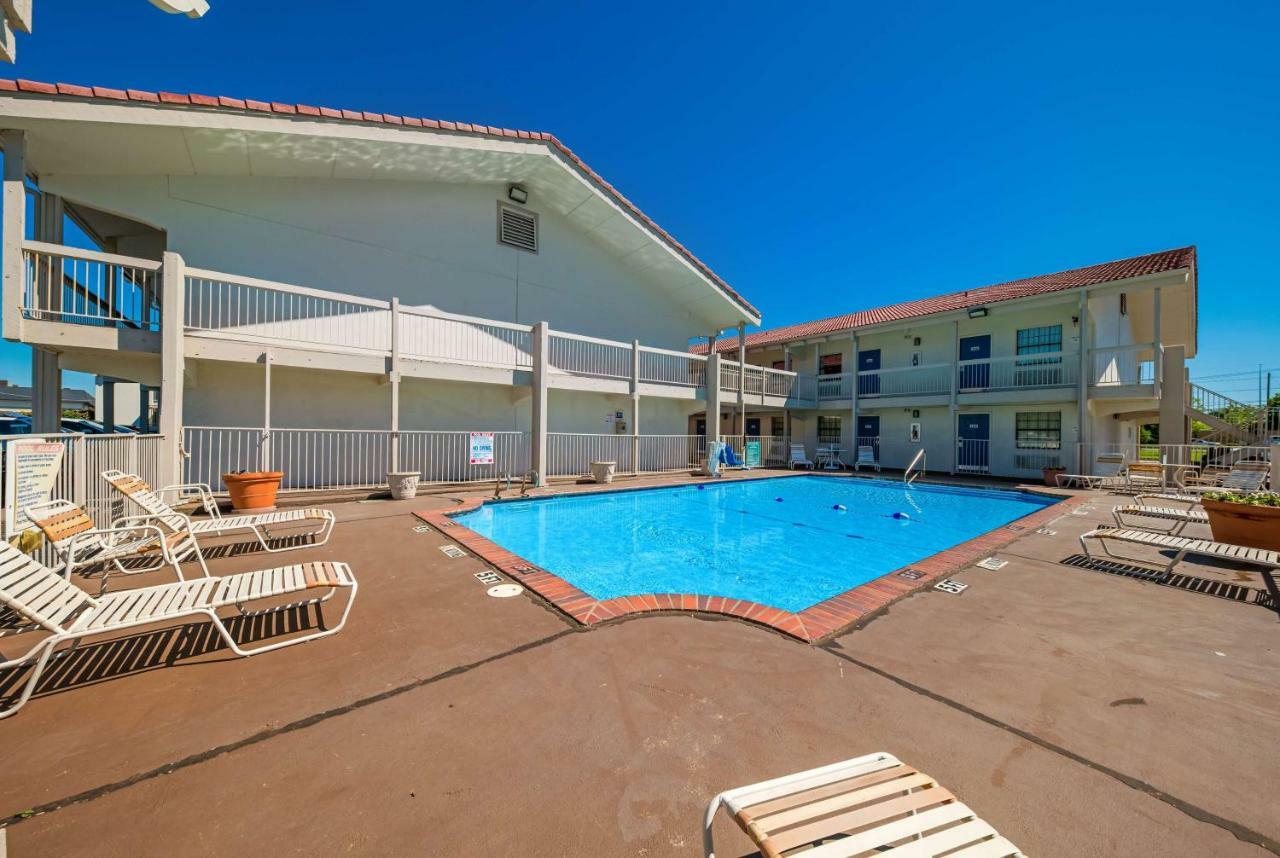 Motel 6-Dallas, Tx - Farmers Branch Ngoại thất bức ảnh
