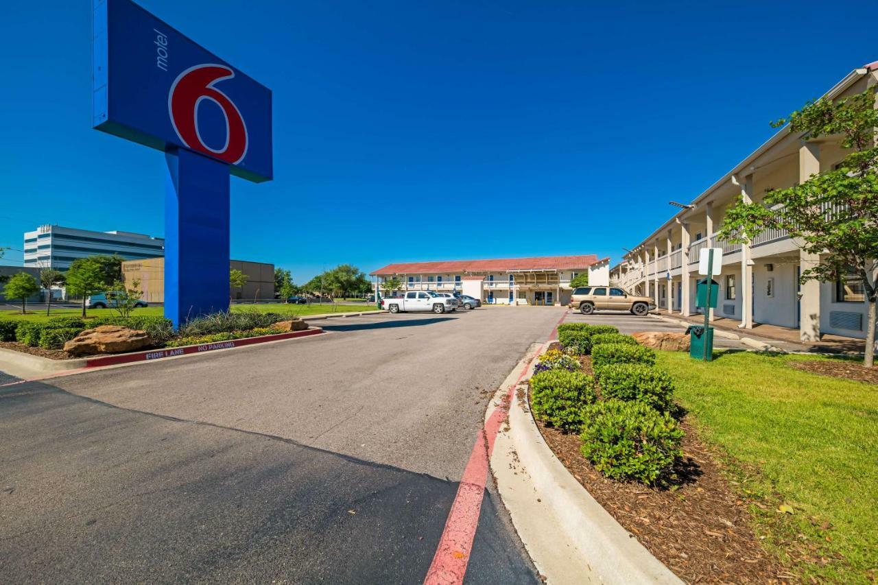 Motel 6-Dallas, Tx - Farmers Branch Ngoại thất bức ảnh