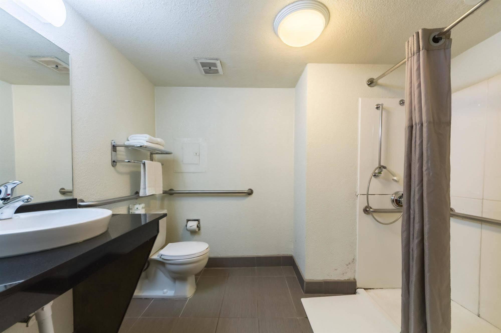 Motel 6-Dallas, Tx - Farmers Branch Ngoại thất bức ảnh